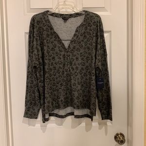 Lucky Brand Gray Leopard Print Long Sleeve Top